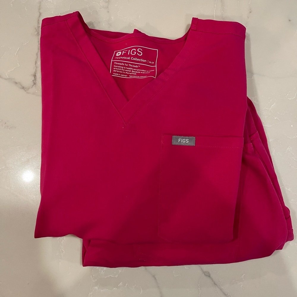 Figs Pink Scrub Set